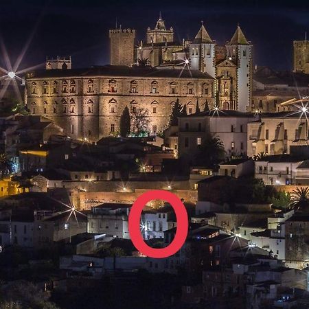 Apartamento Turistico Muralla De Касерес Екстер'єр фото