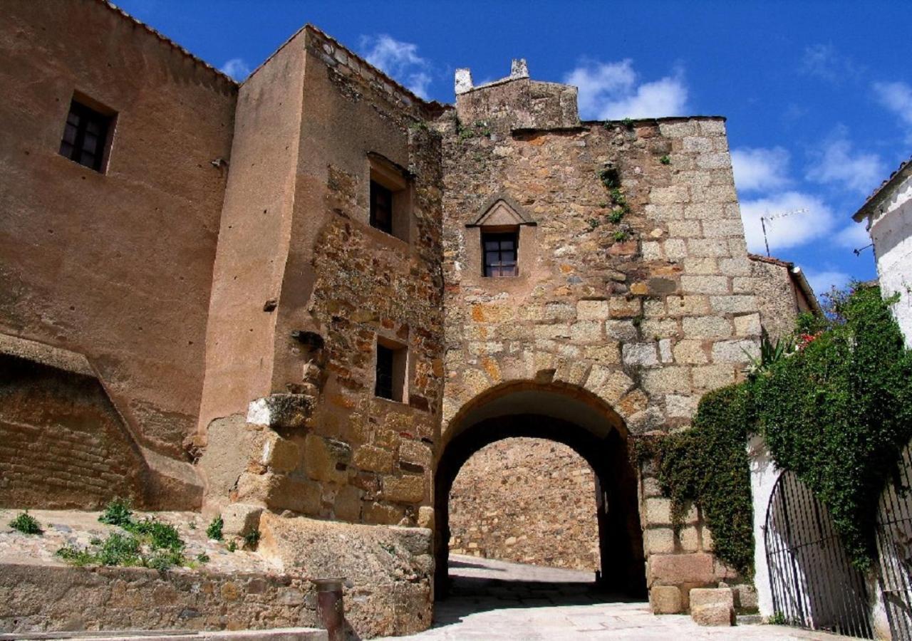 Apartamento Turistico Muralla De Касерес Екстер'єр фото