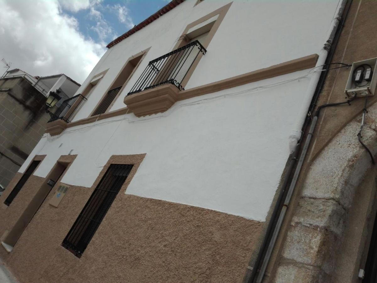Apartamento Turistico Muralla De Касерес Екстер'єр фото